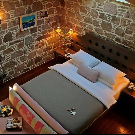 Penzion Cunda Lena 2*