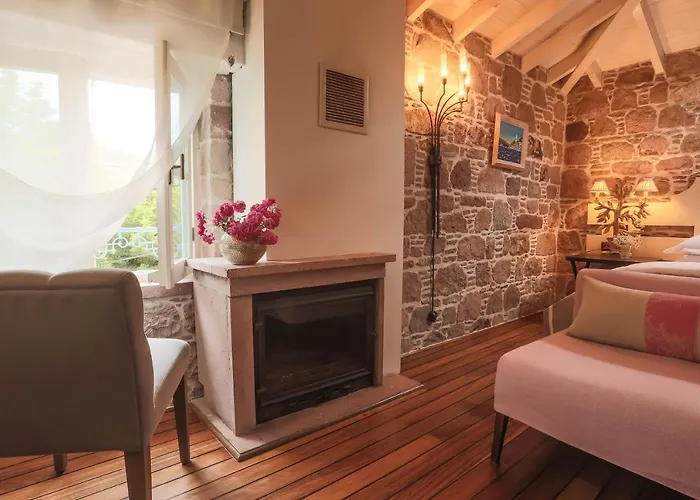 Guest house Cunda Lena 2*